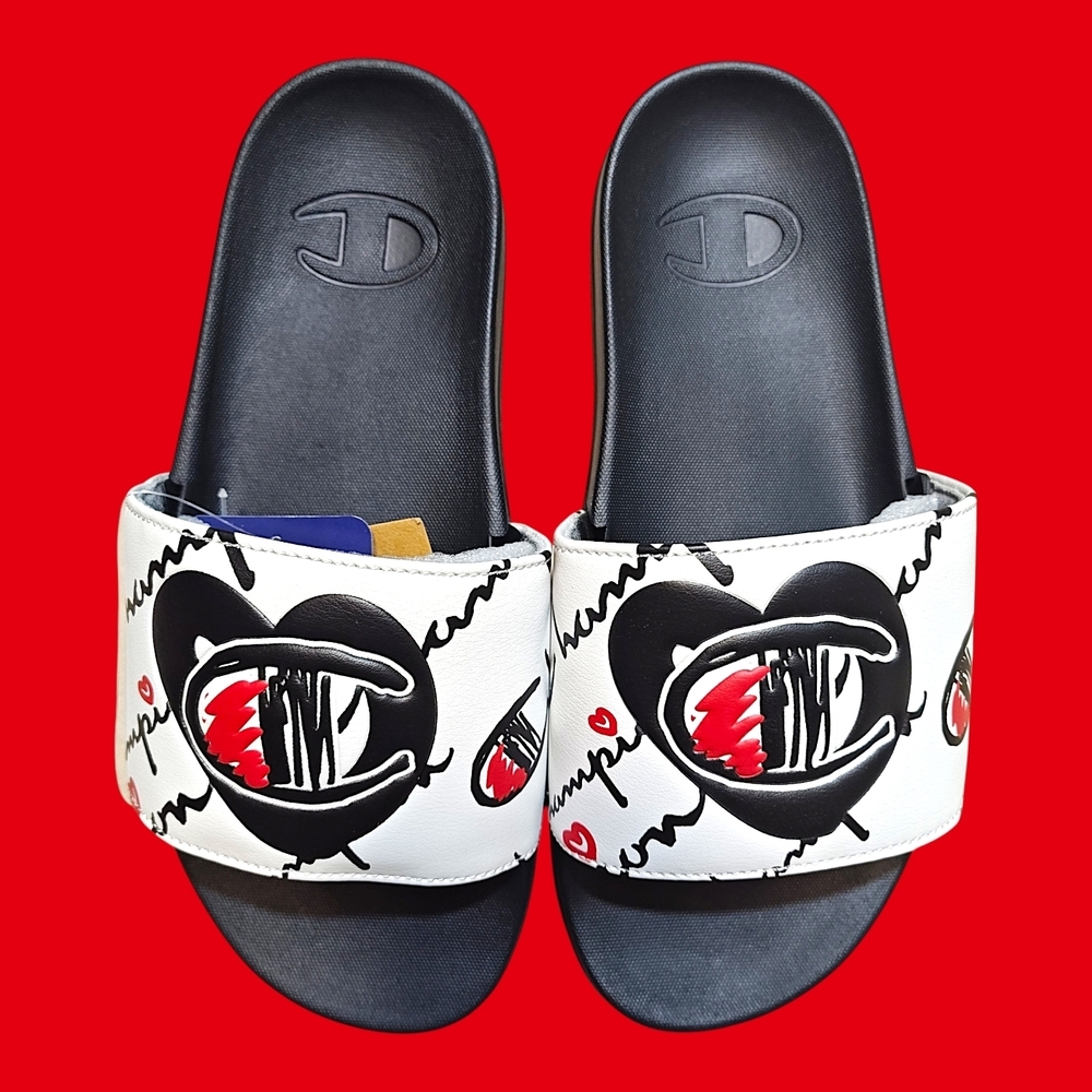 🚺 7 US — Champion IPO Love Squish Slides [WHITE/BLACK–SCARLET] 1109470